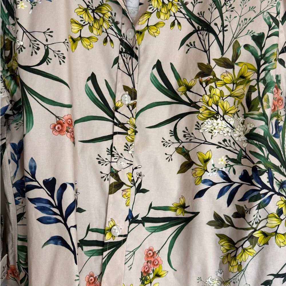 Chico’s No Iron 3/4 Sleeve Button Down Floral Top - Picture 4 of 9